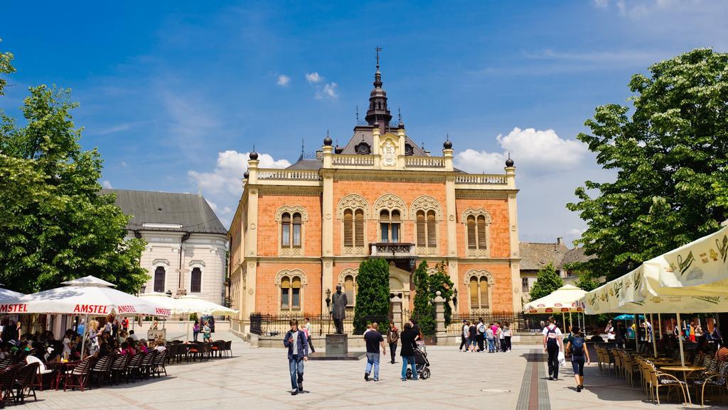 Family Top Rooms Bela Lada Sobe Novi Sad Eksteriør bilde