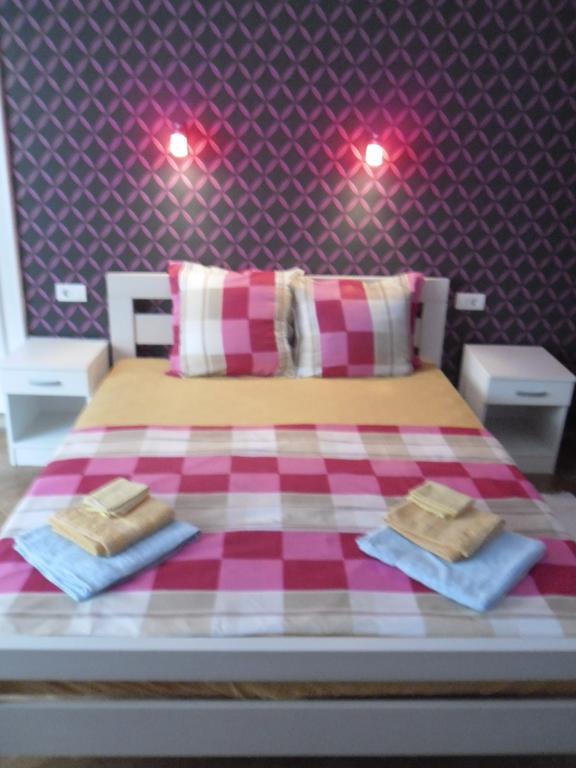 Family Top Rooms Bela Lada Sobe Novi Sad Rom bilde