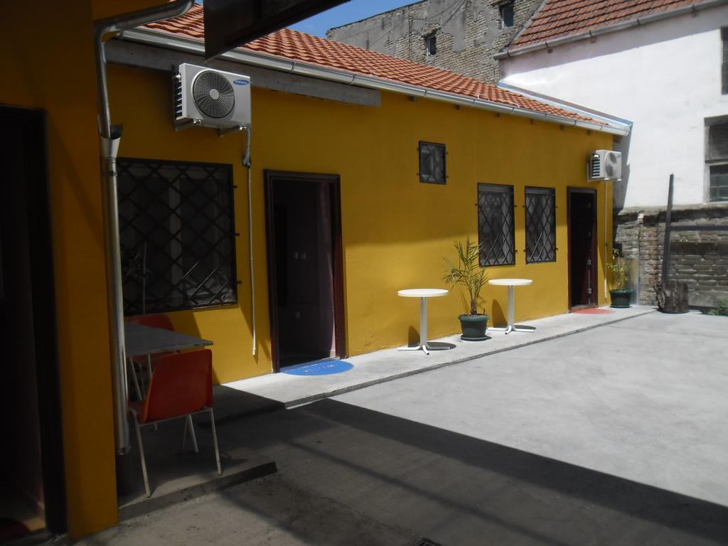 Family Top Rooms Bela Lada Sobe Novi Sad Eksteriør bilde